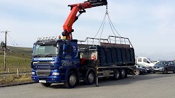 Leyland DAF 85CF Flatbed + Palfinger Crane